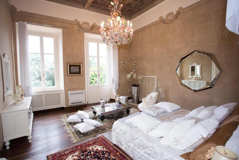 Villa Ghiringhelli Azzate Exterior photo