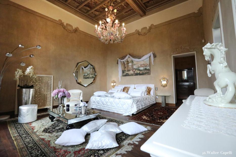 Villa Ghiringhelli Azzate Exterior photo